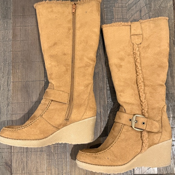 Connie Snip Tan Suede Boots Wedge Heel Faux Fur Wool Lined Zipper 7 - Picture 6 of 16